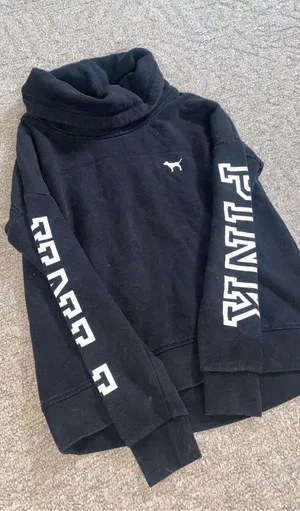 PINK Victoria’s Secret Sweatshirt thumbnail 1