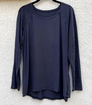 Lululemon Emerald Long Sleeve Tee Charcoal Black Size 12 thumbnail 1