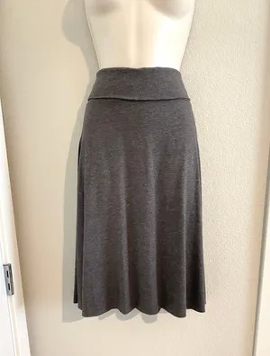 Like new gray stretchy comfortable skirt. thumbnail 1