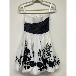 Sherri Hill‎ White Black Floral Lace Strapless Bubble Hem Mini Dress 4 Hoco Prom thumbnail 7