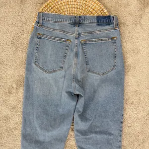 Abercrombie & Fitch The 90s Slim Straight Ultra High Rise Criss Cross 28/6L thumbnail 7