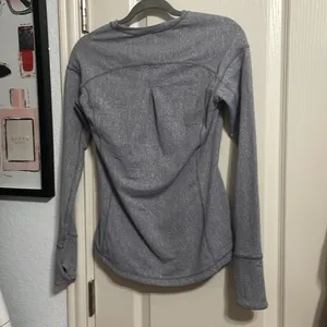 Lululemon‎ Outrun Long Sleeve Arctic/Ice Gray Suited Jacquard Athleisure Winter thumbnail 4