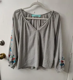 Karlie Embroidered Sleeve V-Neck Peasant Blouse Balloon Sleeve Top M Boho Retro thumbnail 1