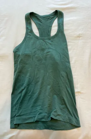 Lululemon Tank thumbnail 1
