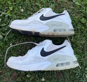 Nike Air Max Excee White Black Sneakers Women’s Size 6 thumbnail 1