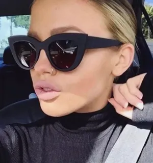 Adewu Matte Black Cat Eye Sunnies thumbnail 4