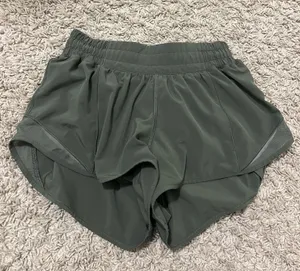 Lululemon army green hotty hot 2.5” low rise thumbnail 1