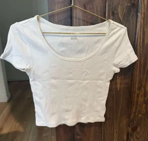 American Eagle Baby Tee thumbnail 1