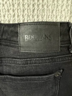 BDG Black Low Rise Jeans thumbnail 4