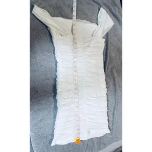 NWT OYS‎ Size Medium White Mini Ruched Bodycon Dress Sleeveless Off Shoulder thumbnail 4