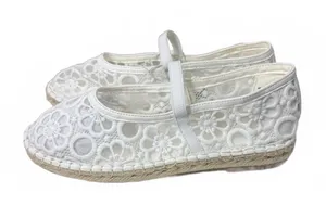 Universal Thread Women's White Floral Lace Memory Foam Flats Size 9.5 thumbnail 1