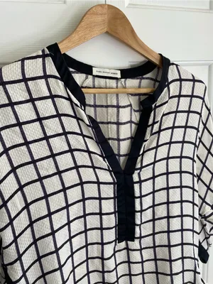 Isabel Marant Black and White Grid Print V-Neck Silk Blouse Size 38 US Size 6 thumbnail 5