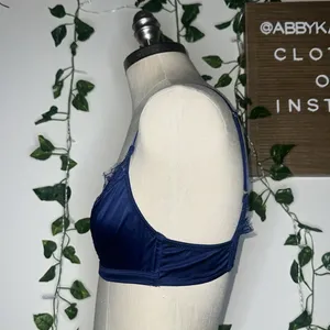 Victoria’s Secret Lacey Bralette thumbnail 2