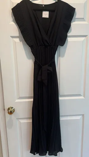 Belle De Jour Paris Black Pleated Maxi Dress 2XL Belted Wrap V Neck NWT thumbnail 1
