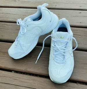 Women’s NIKE athletic sneakers 🌟 thumbnail 1