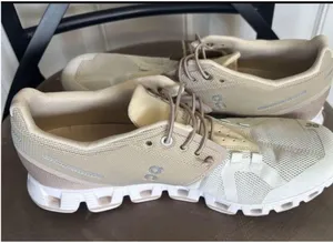 Size 8.5 ON Cloud Sand/snow 50/50 lace up low top Running Sneakers. In EUC! Upgrade your athletic footwear collection with these ON Women's Cloud 50/50 Running Sneaker Shoes thumbnail 2
