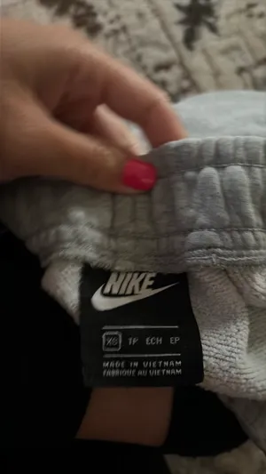 Nike Joggers Women’s Grey thumbnail 2