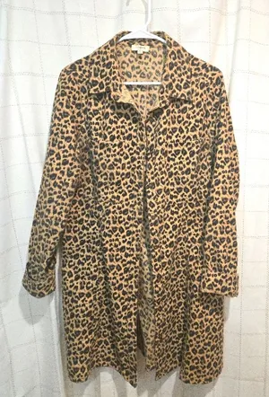 Umgee Animal Print Button Down Tunic/Mini Dres thumbnail 1