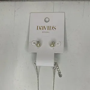 David's Bridal Pearl Necklace and Earrings Set thumbnail 3