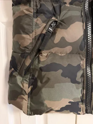 SAM. Women’s Medium Camouflage Puffer Vest Olive Green Black Quilted Zip-Up thumbnail 2