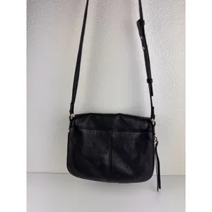 Vince Camuto Black Leather Crossbody Bag Flap Zipper Pocket‎ Adjustable Strap thumbnail 4