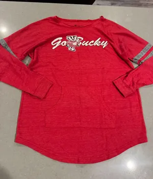 Holloway Juniors Wisconsin Badgers Go‎ Bucky Pocket Long Sleeve Shirt Red Size M thumbnail 1