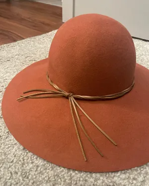 fall hat Red thumbnail 1