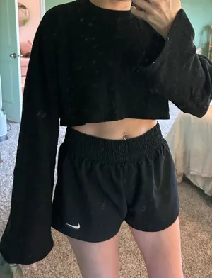 Tobi Black Cropped Sweater thumbnail 2