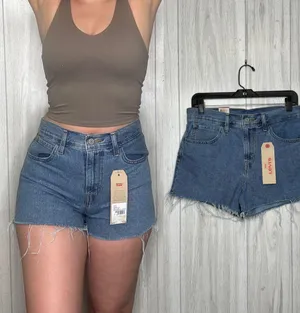 NWT Levi’s High Rise Distressed Cutoff Shorts Night Tune size 30 NEW thumbnail 1