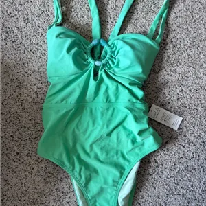 Cupshe NWT Green One Piece Swimsuit Size‎ Medium thumbnail 2