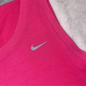 Nike tank Dri-fit cotton tee pink Nike logo size M thumbnail 10