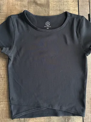 Move Theology Ribbed Black Active Crop Top Women's XS Short Sleeve Stretch Tee thumbnail 2