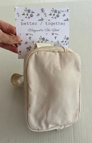 Sz Small Beige Adjustable Belt Crossbody Travel Bag Zipper Pockets thumbnail 1