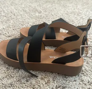 Black Sandals thumbnail 1