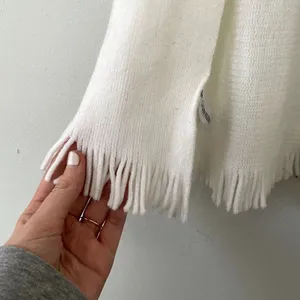 Calvin Klein white comfortable winter fall scarf warm soft style delicate‎ thumbnail 3