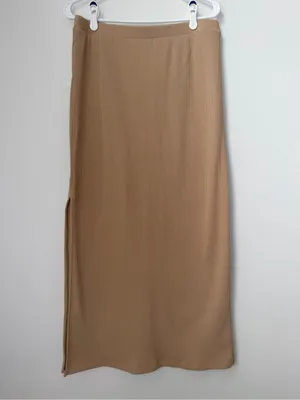 Old Navy High-Waisted Rib Knit Maxi Skirt in Tan Size Large thumbnail 3