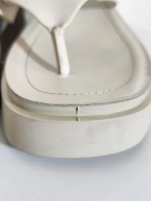 Steve Madden Cream Platform Flip Flop Sandals Size 10 Flaw thumbnail 6