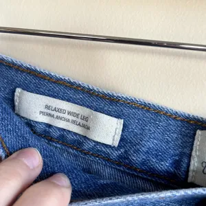 Universal Threads Relaxed Wide Leg Jeans 10 Blue Women 100% Cotton thumbnail 4