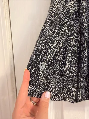Lululemon Lost In Pace Skirt (Tall) (15") Air Time White Black Size: 4 thumbnail 4