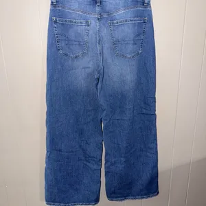 American Eagle Super High Rise Baggy Wide Leg thumbnail 3