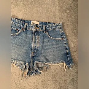 Zara Denim cutoff Blue Women Shorts 4 thumbnail 3