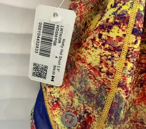 Lululemon shorty Hot Shorts 2.5” thumbnail 3