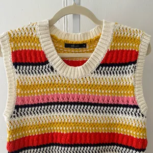 Boutique Deluc Multicolor Striped Knit Top Tank Sweater‎ White Red Medium thumbnail 3