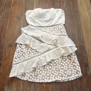 Princess Polly White Floral Strapless Bow Back Mini Dress Size 4 thumbnail 1