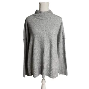 Simply Vera Vera Wang Gray Mockneck Sweater M Quiet Luxury Cashmere Blend thumbnail 2