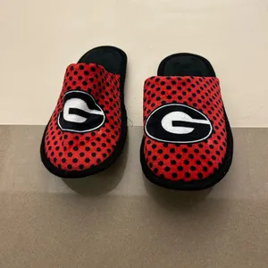 Georgia Red and Black Logo Slippers-no flaws! 8 thumbnail 5