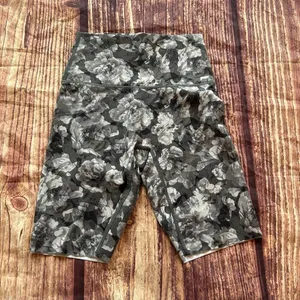 Women’s Offline Floral Grey Black Biker Short Size S thumbnail 1
