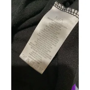 NIA Pullover Shirt Womens Medium Cropped Henley Long Sleeve Contrast Stitch Top thumbnail 6