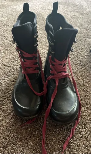 Bogs Black Combat Boots with Burgundy Laces Size 6 thumbnail 1