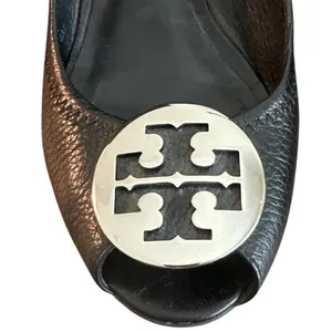 Tory Burch Peep Toe Wedge Pumps Black Leather Silver Logo Size 8 thumbnail 9